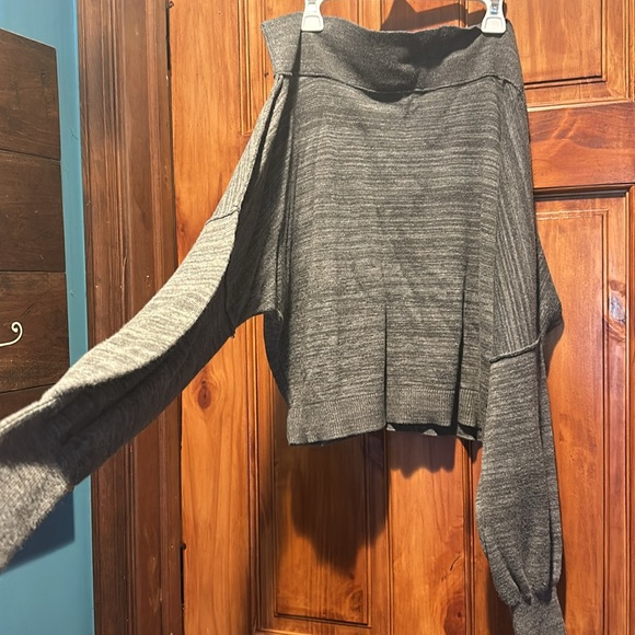 Off the shoulder gray sweater - Picture 3 of 5